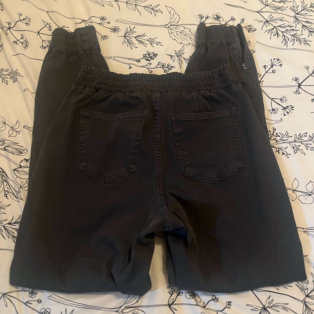 SPANX-charcoal grey denim joggers, size Medium - Picture 8 of 8